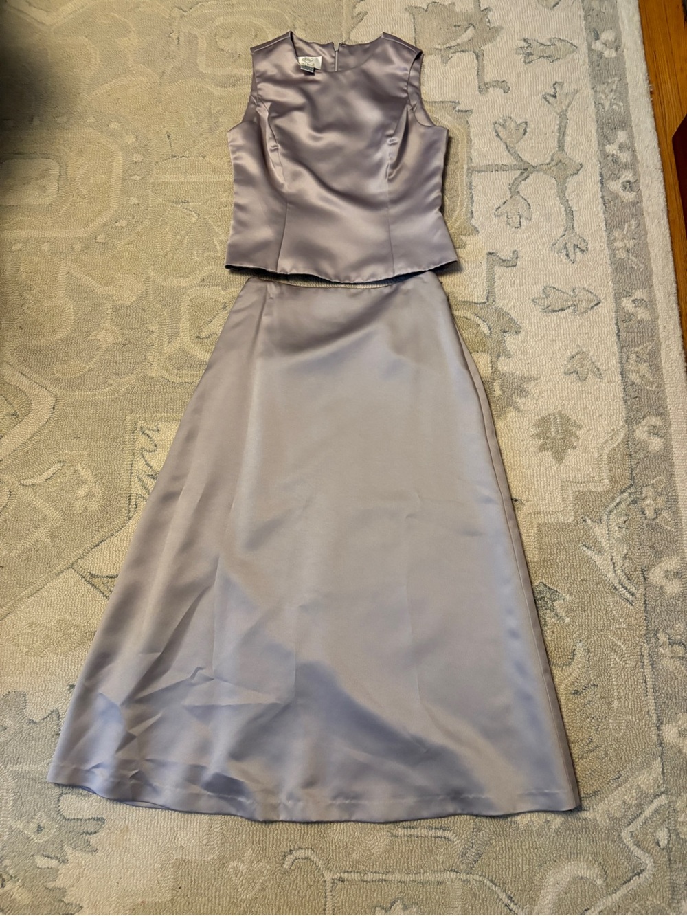 Vera Wang Lilac Satin Two-Piece Evening Ensemble